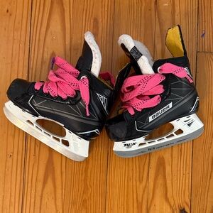 Bauer Black Youth Ice Skates